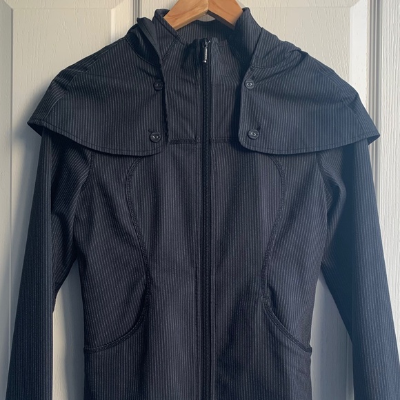 Vintage Lululemon Rain Jacket with Removable Hood (Size 4) - Picture 1 of 9
